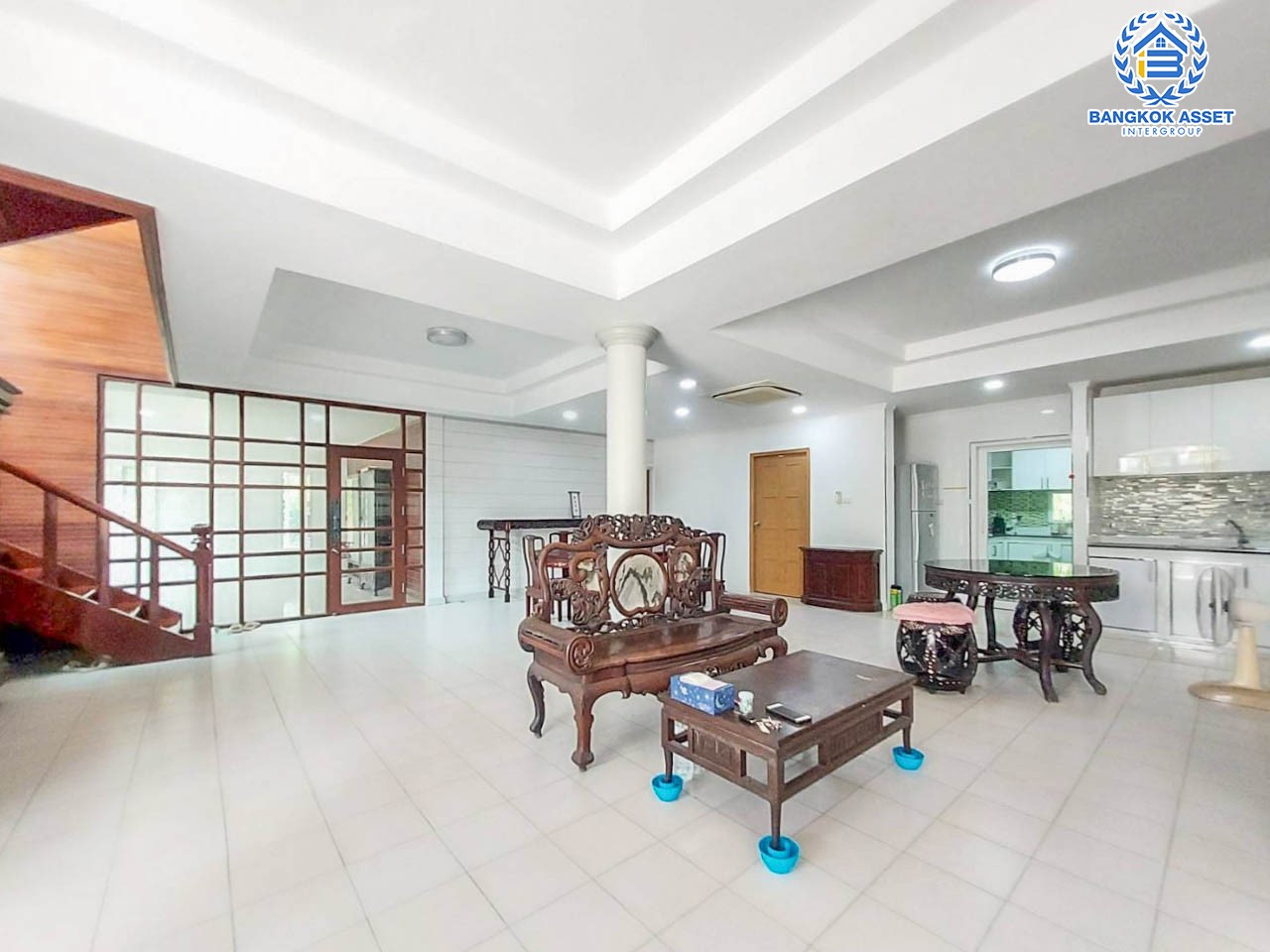 *****บ้านเดี่ยวมือสอง ม.ชวนชื่นพาร์ควิลล์ กาญจนาภิเษก หลังมุม บนเนื้อที่ 211 ตร.ว. ฟังก์ชันพร้อม 6 ห้องนอน 4 ห้องน้ำ 4 ที่จอดรถ บนทำเลศักยภาพติดถนน เชื่อมต่อถนนกาญจนาภิเษก, ถนนสิรินธร, ถนนบรมราชชนนี ใกล้เซ็นทรัลปิ่นเกล้า